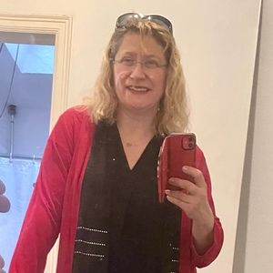 Meet your Posher, Edna